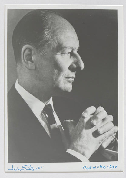 Sir John Gielgud Hand Signed Framed 25cm x 20cm Photo With COA