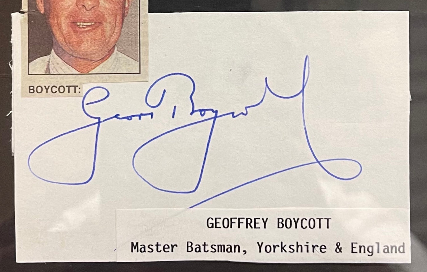 GEOFF BOYCOTT CRICKETING LEGEND HAND SIGNED CARD PRESENTATION WITH COA