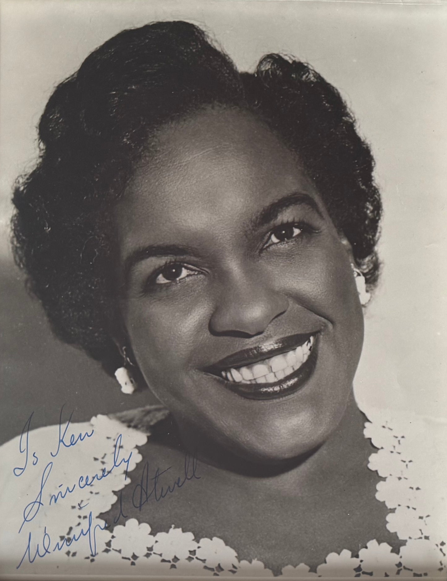 Winifred Atwell, Pianist, Composer, Hand Signed Framed 25cm x 20cm Photo COA