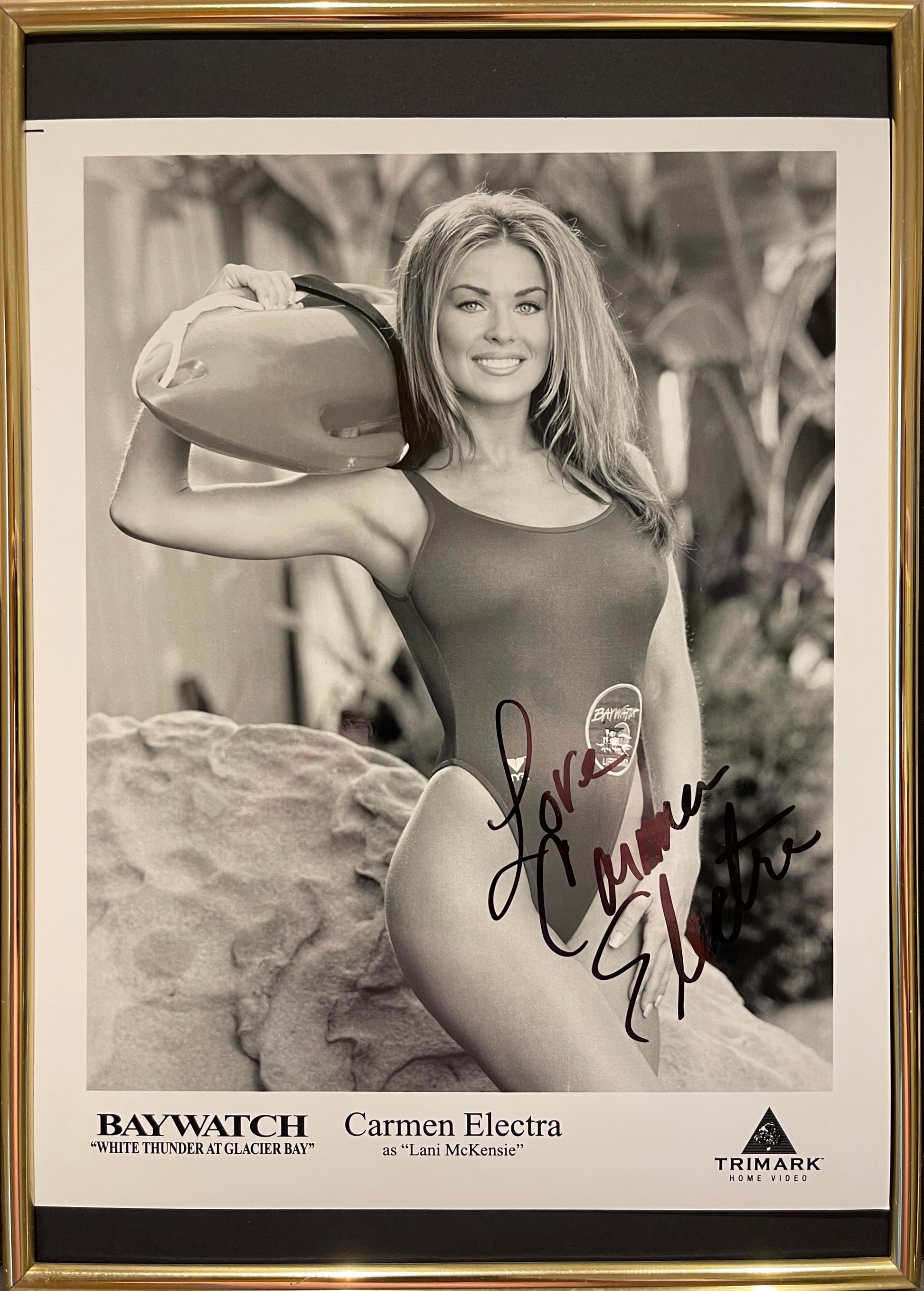 CARMEN ELECTRA HAND SIGNED BAYWATCH PHOTO WITH COA – Memstars