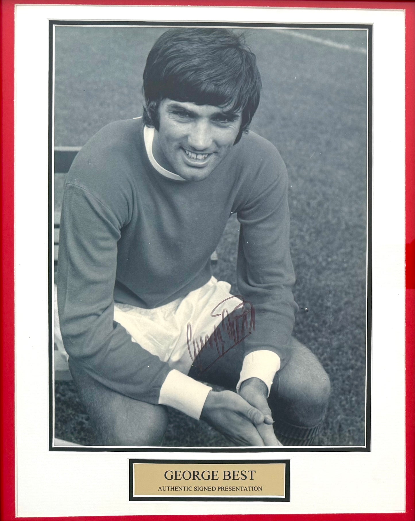 George Best, Manchester United Legend, Stunning Hand Signed Photo & COA