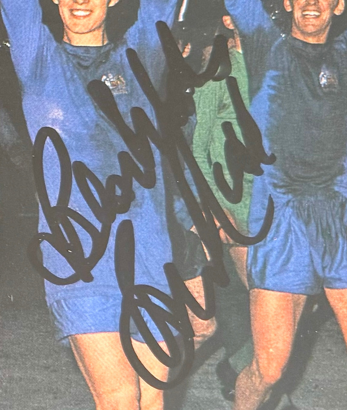 Brian Kidd, Manchester United, Manchester City Legend, Hand Signed Magazine Photo & COA