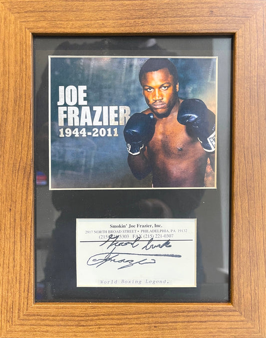 SMOKIN JOE FRAZIER FORMER WORLD HEAVYWEIGHT BOXING CHAMPION HAND SIGNED CARD WITH COA