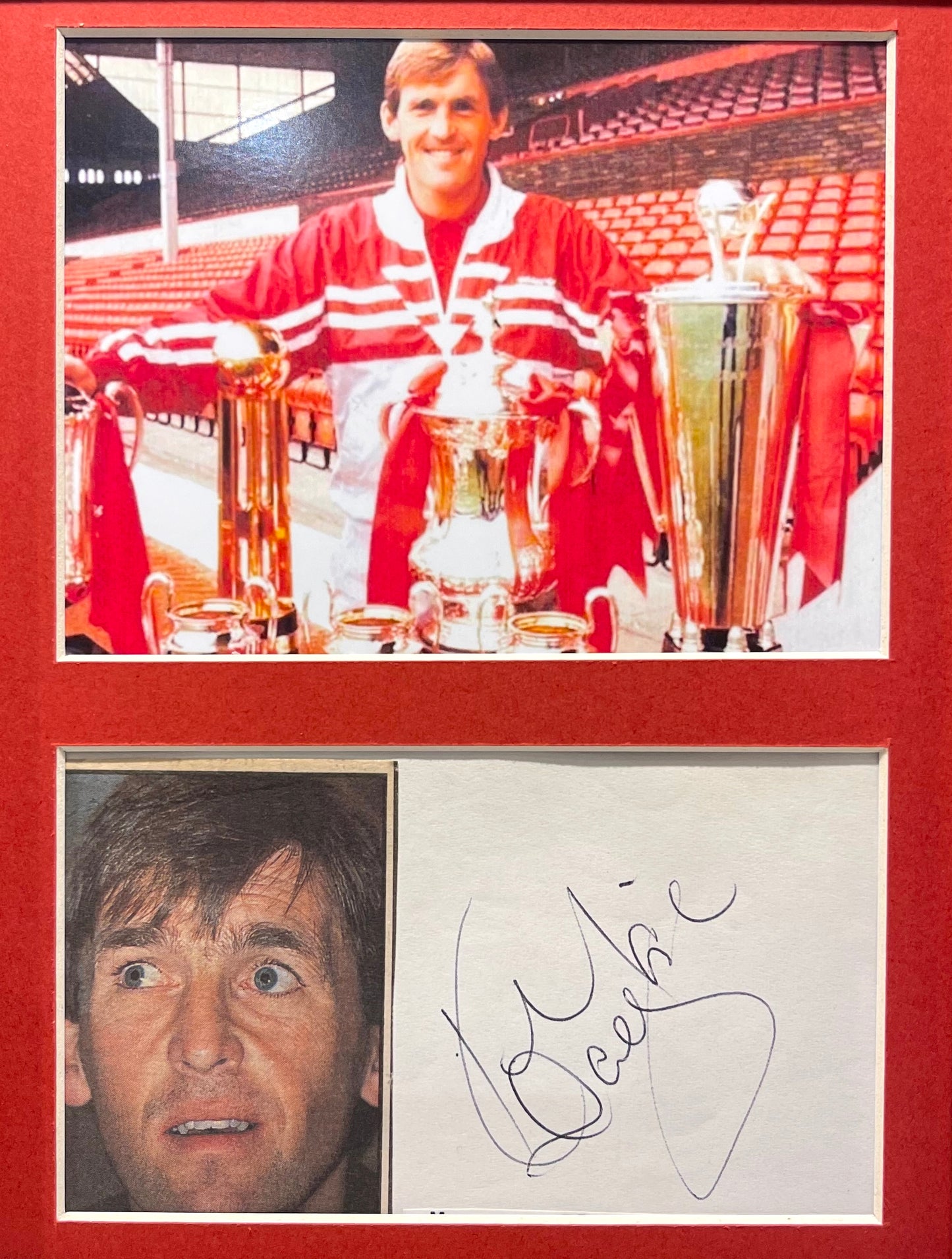 KENNY DALGLISH LIVERPOOL FC HAND SIGNED CARD, PHOTO PRESENTATION WITH COA