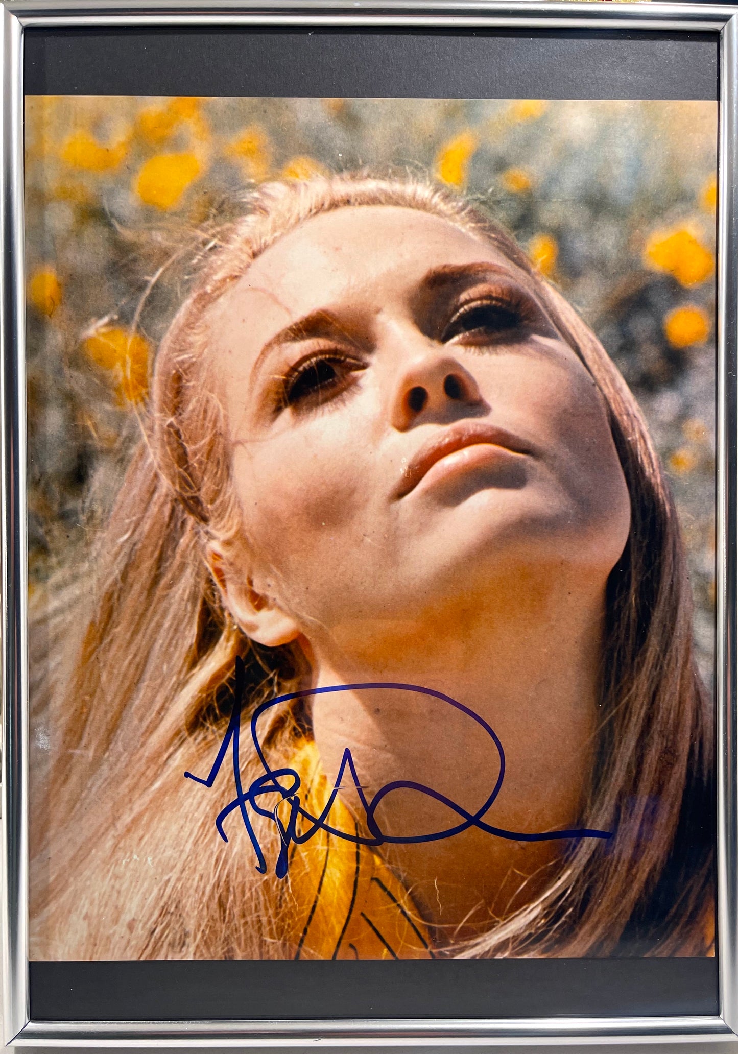 FAYE DUNAWAY U.S. ACTRESS HAND SIGNED PHOTO WITH COA