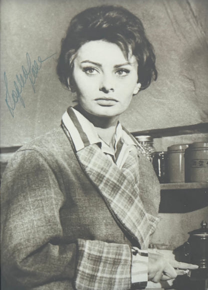 Sophia Loren, Guaranteed Hand Signed Framed (15 x 10cm) Photo With COA