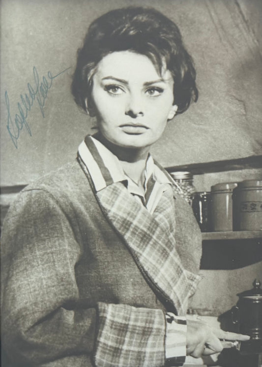 Sophia Loren, Guaranteed Hand Signed Framed (15 x 10cm) Photo With COA