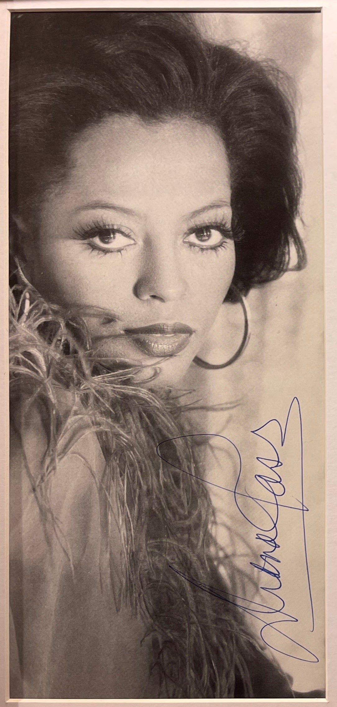 DIANA ROSS HAND SIGNED PHOTO PRESENTATION WITH COA