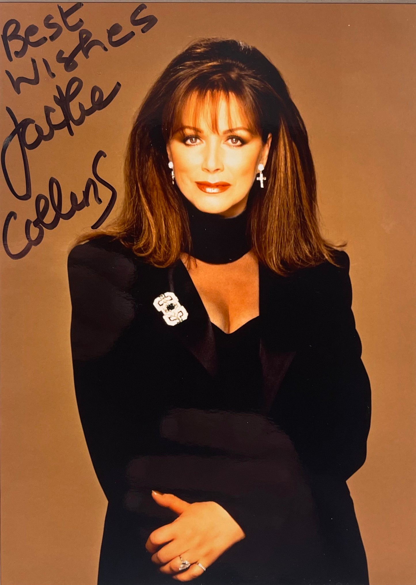 JACKIE COLLINS ACTRESS, AUTHOR, HAND SIGNED FRAMED PHOTO WITH COA