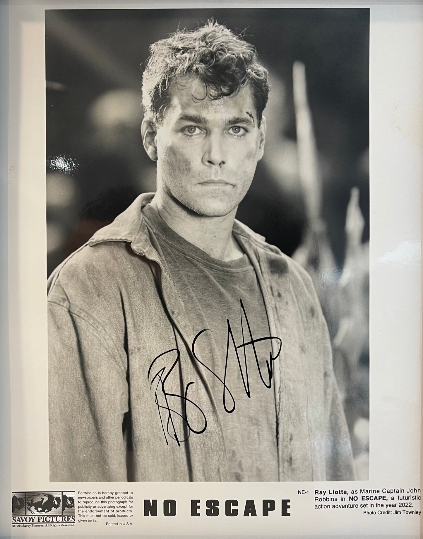 RAY LIOTTA FAMOUS ACTOR HAND SIGNED FILM PHOTO WITH COA