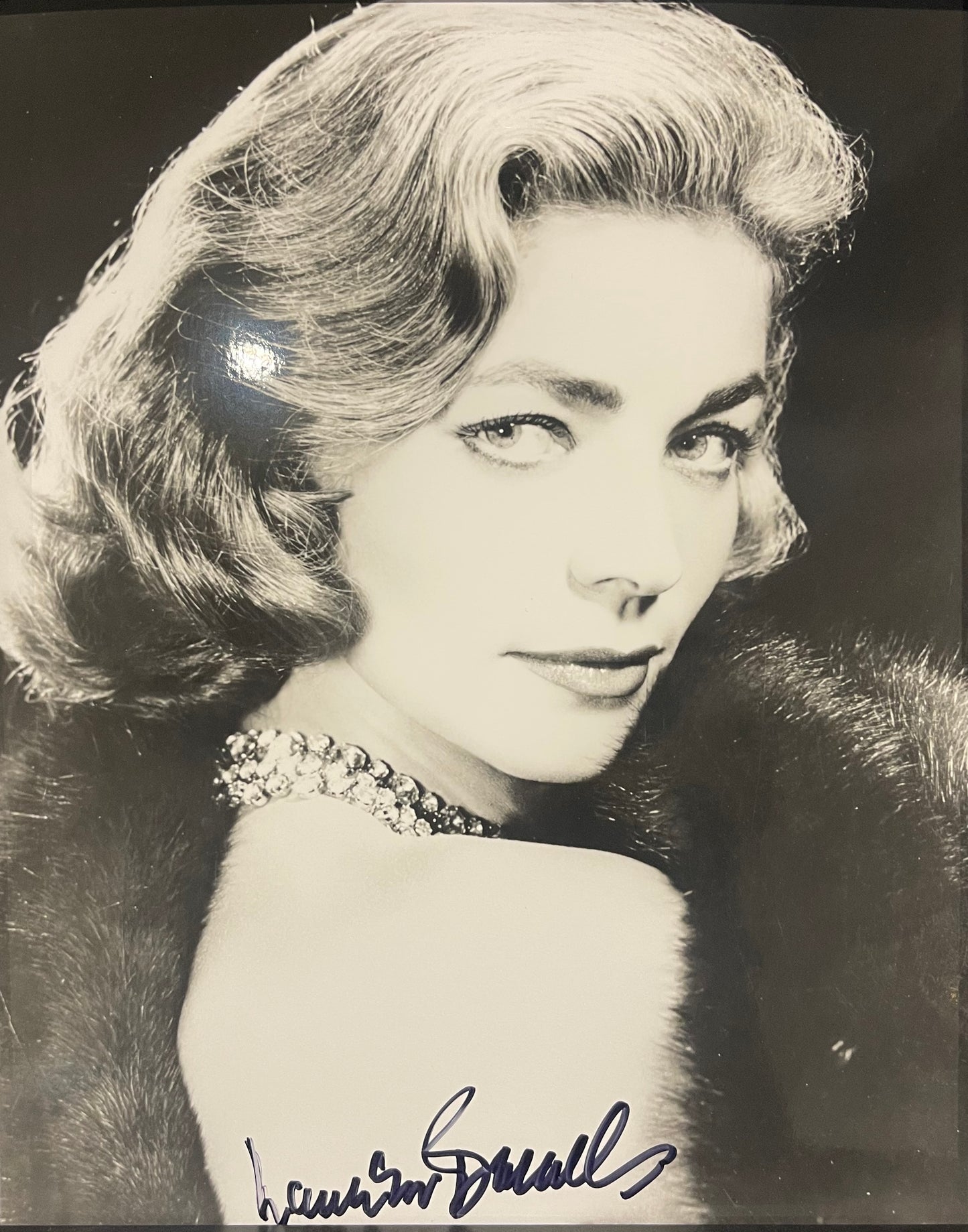 LAUREN BACALL HAND SIGNED FRAMED PHOTO WITH COA