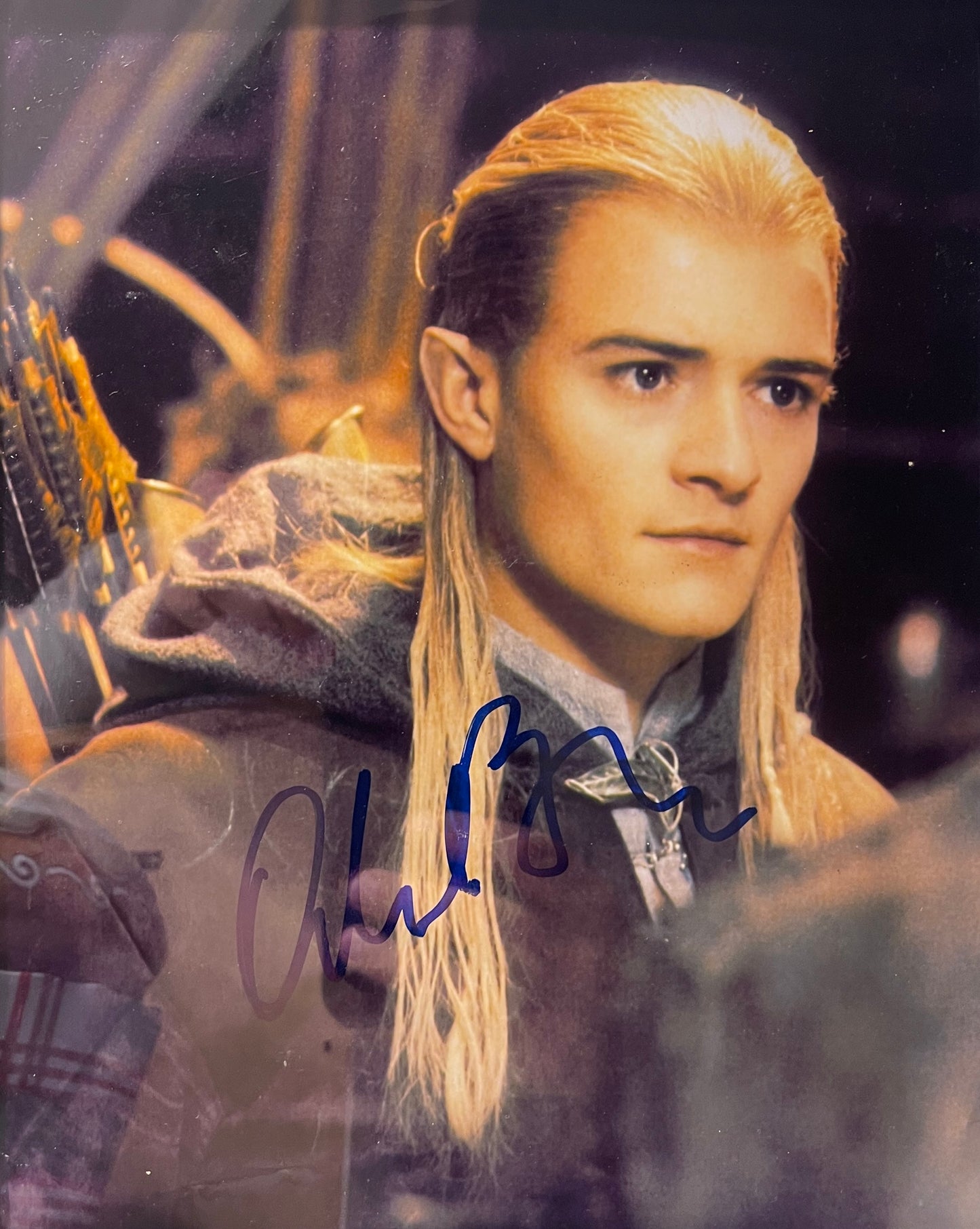 ORLANDO BLOOM, HAND SIGNED AND FRAMED (10' INCH X 8' INCH) PHOTO WITH AFTAL COA