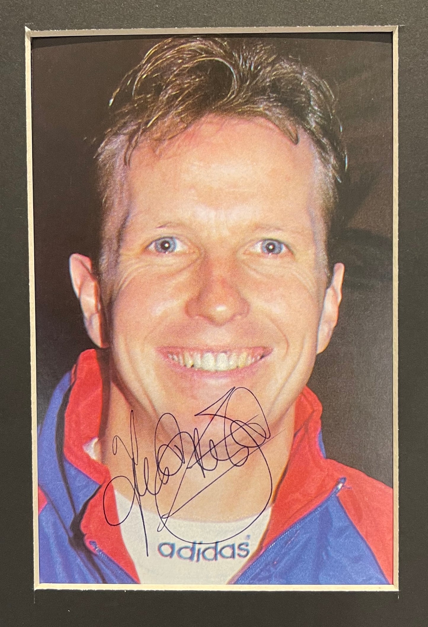 TREVOR STEVEN FORMER RANGERS FOOTBALL PLAYER HAND SIGNED PHOTO WITH COA