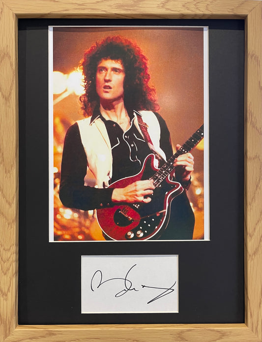 BRIAN MAY QUEEN BAND MEMBER HAND SIGNED CARD PHOTO PRESENTATION & COA