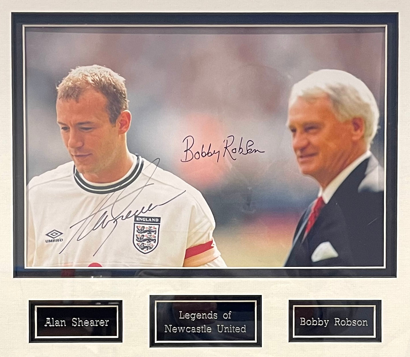 BOBBY ROBSON, ALAN SHEARER, NEWCASTLE UNITED LEGENDS HAND SIGNED PHOTO COA