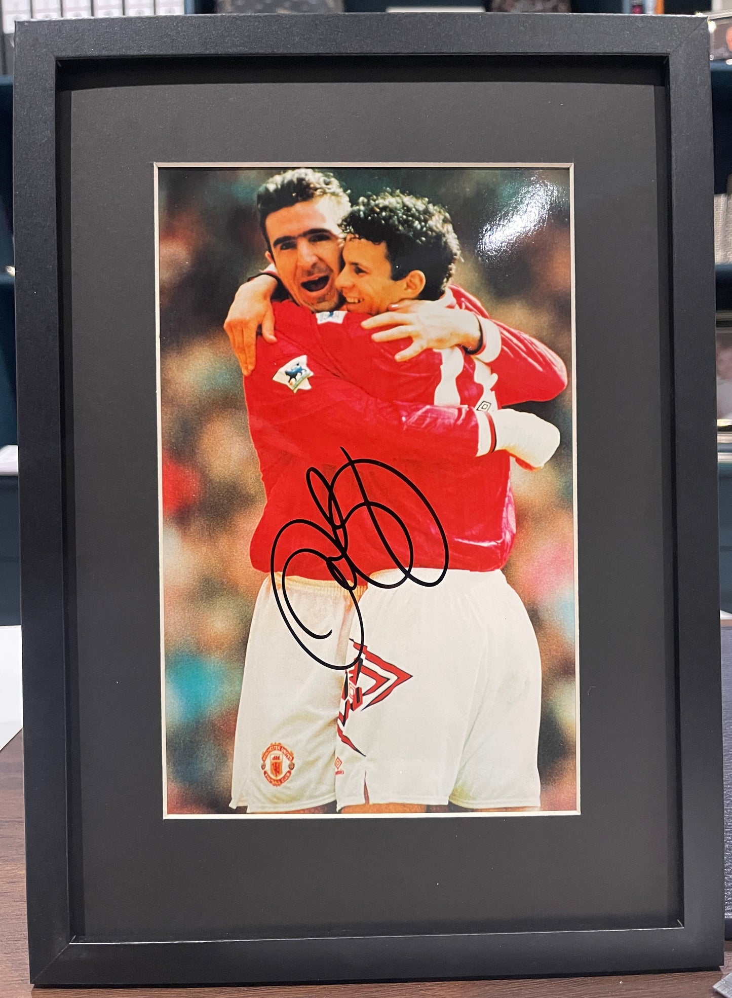 RYAN GIGGS HAND SIGNED MANCHESTER UNITED PHOTO 12' x 9' INCH WITH COA