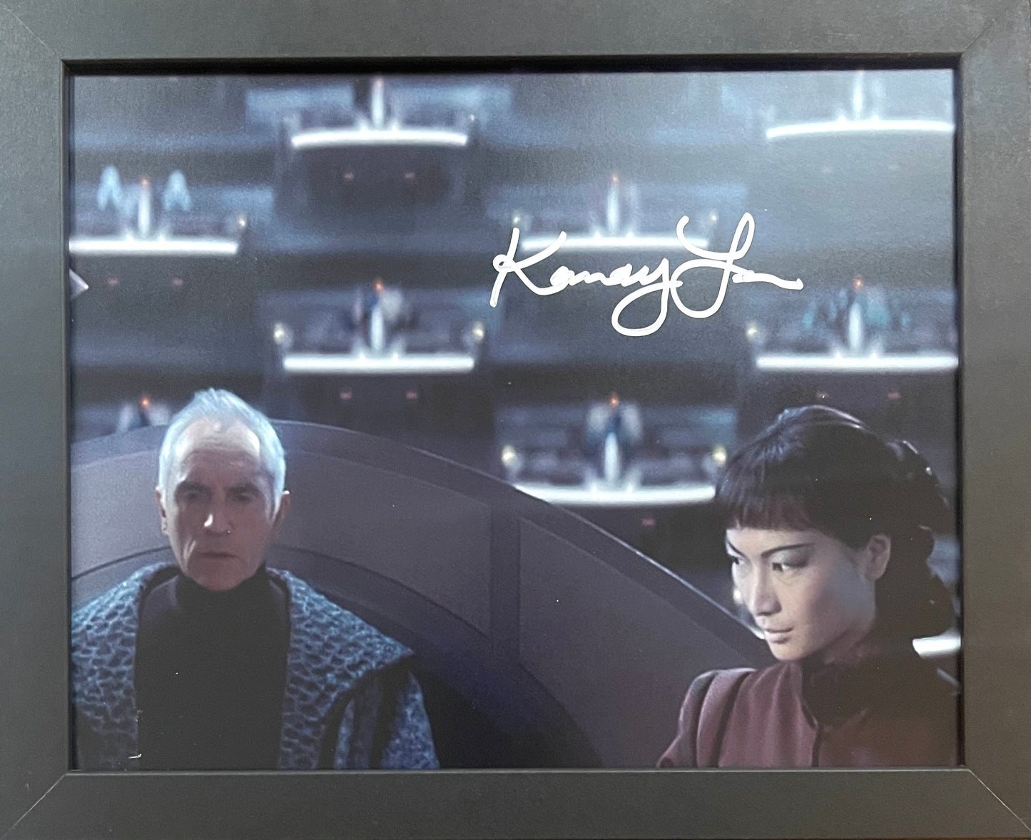 KAMAY LAU - SEI TARIA - STAR WARS HAND SIGNED PHOTO WITH AFTAL COA