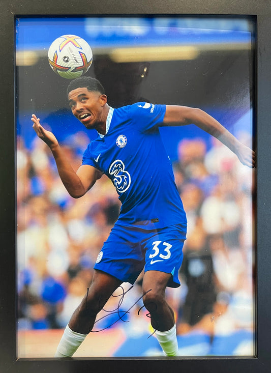 WESLEY FOFANA CHELSEA PLAYER HAND SIGNED FRAMED PHOTO WITH COA