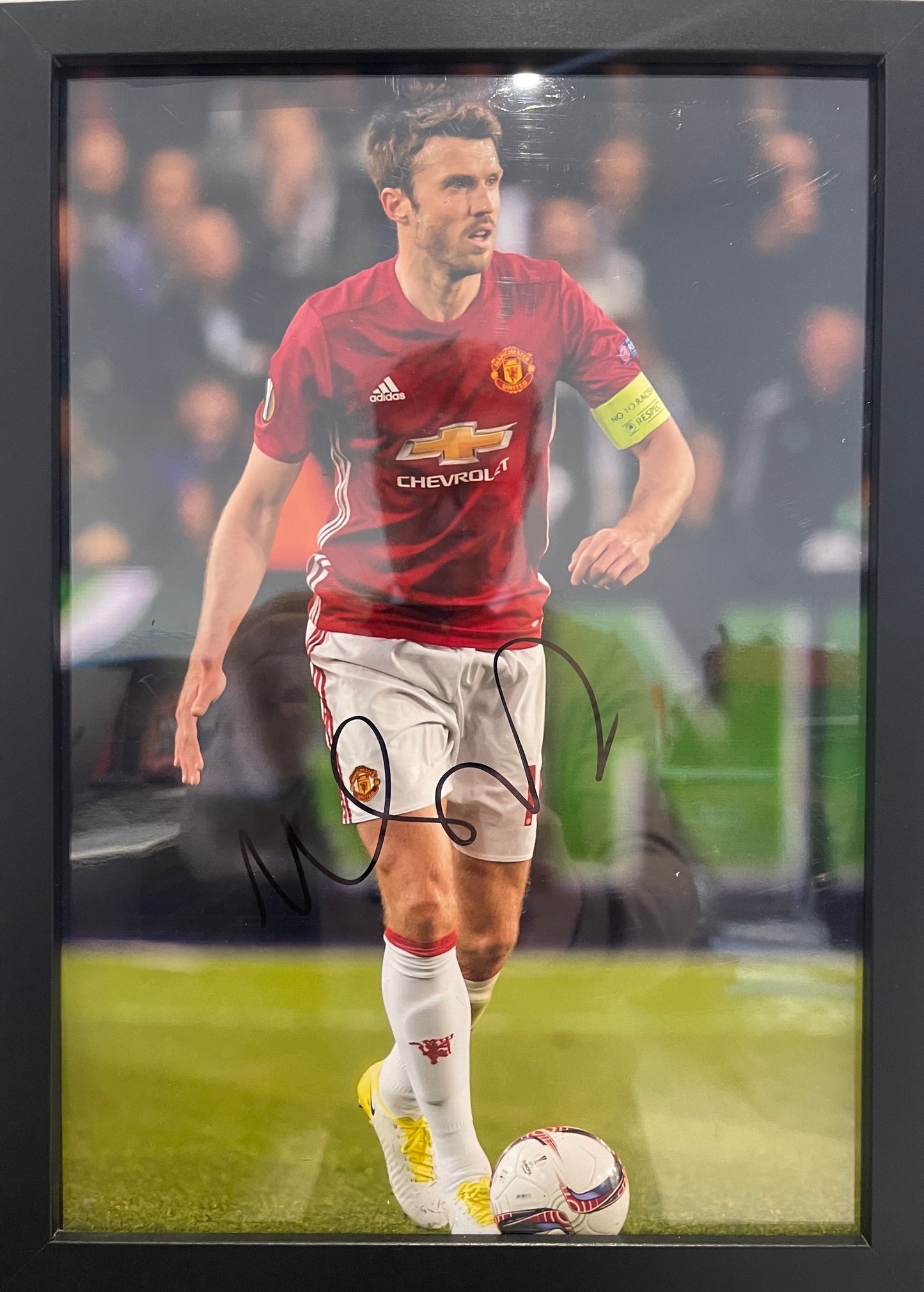 MICHAEL CARRICK HAND SIGNED MANCHESTER UNITED PHOTO 12' x 9' INCH WITH COA