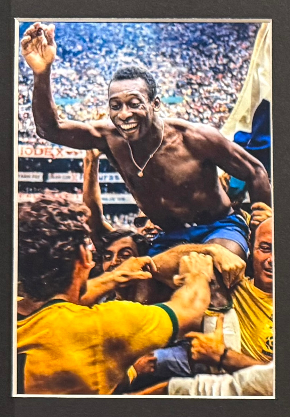 Pele - Hand Signed Large Framed 50 x 40cm Hand Signed Photo Presentation & AFTAL COA