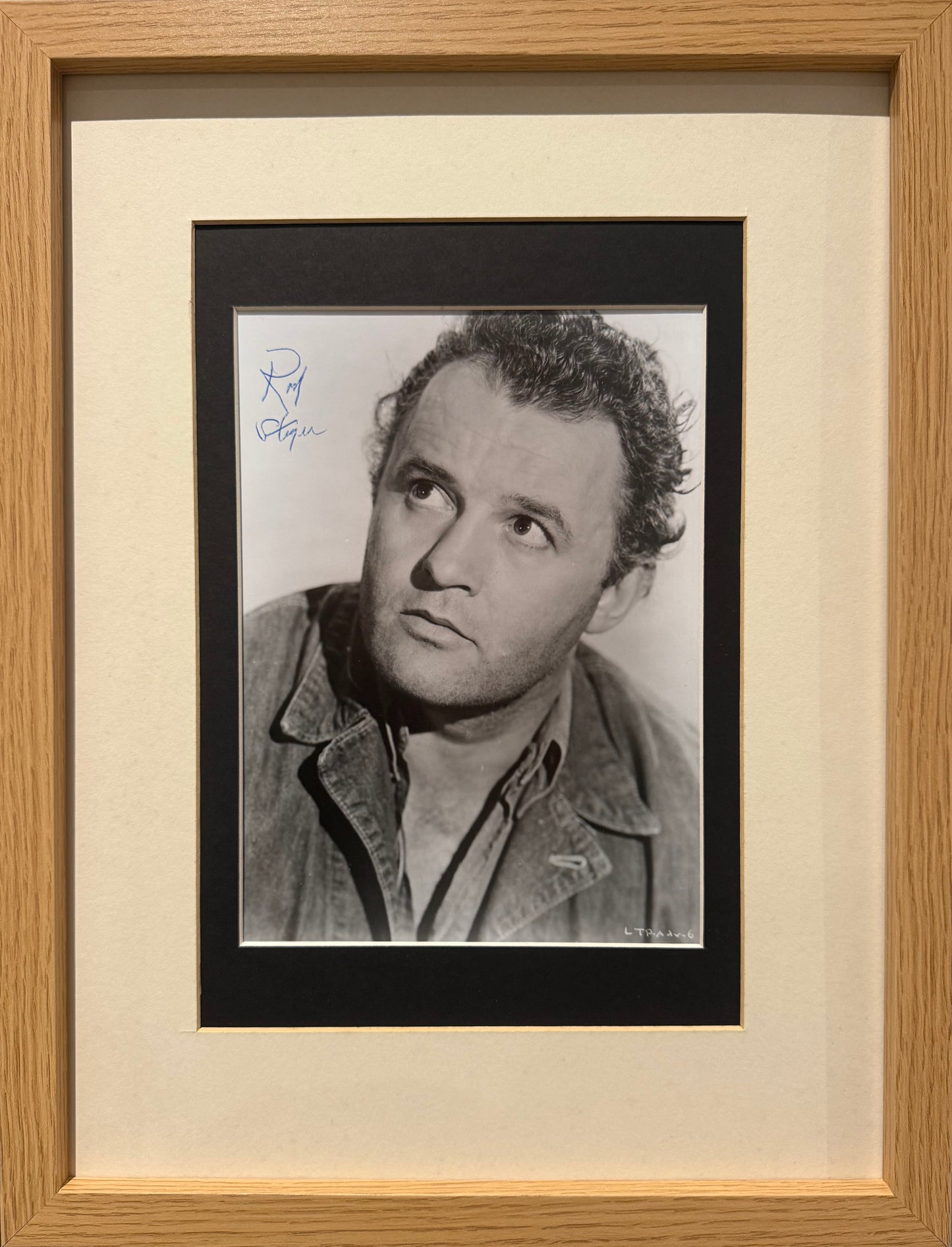 Rod Steiger Hand Signed Framed (40x30cm) Photo Presentation With COA