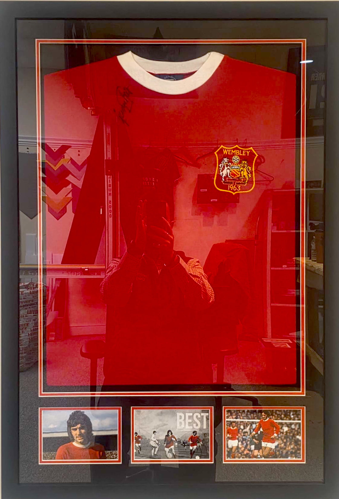 George Best, Manchester United Legend, Stunning Hand Signed Framed Shirt & AFTAL COA