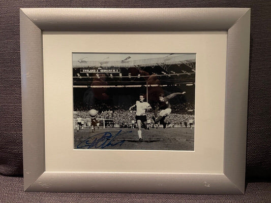 SIR GEOFF HURST HAND SIGNED 1966 WORLD CUP PHOTO WITH AFTAL COA