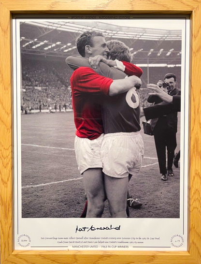 PAT CRERAND MANCHESTER UNITED LEGEND HAND SIGNED PHOTO WITH AFTAL COA