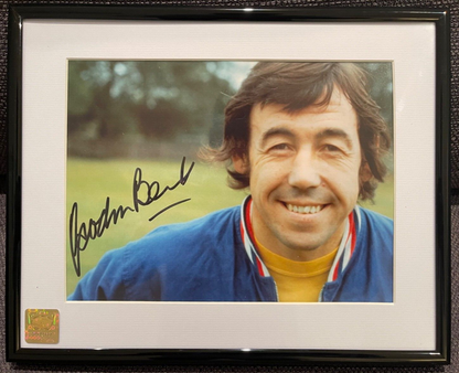 GORDON BANKS HAND SIGNED PHOTO WITH COA