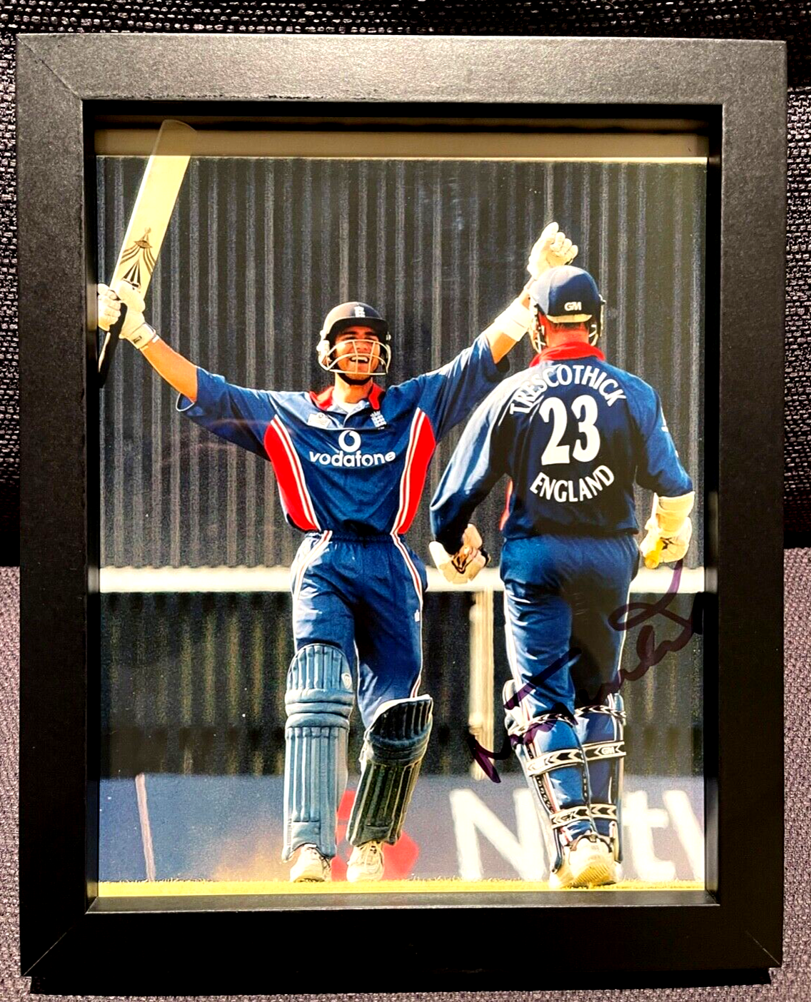 MARCUS TRECOTHICK HAND SIGNED ENGLAND CRICKET PHOTO WITH AFTAL COA