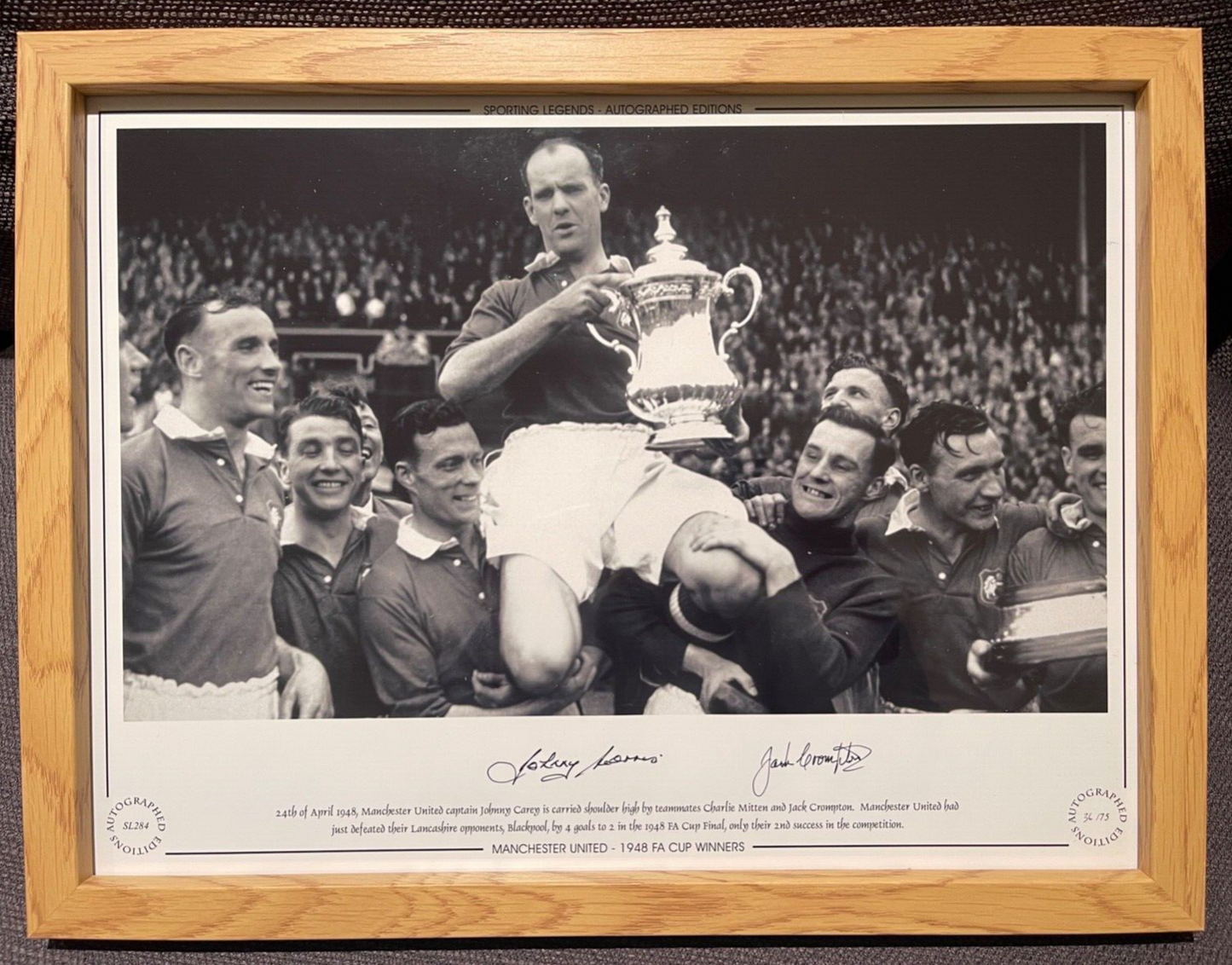 MORRIS AND CROMPTON MANCHESTER UNITED LEGENDS HAND SIGNED PHOTO WITH COA