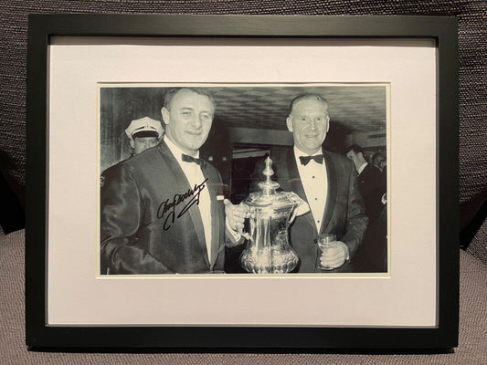 TOMMY DOCHERTY HAND SIGNED MANCHESTER UNITED PHOTO WITH COA