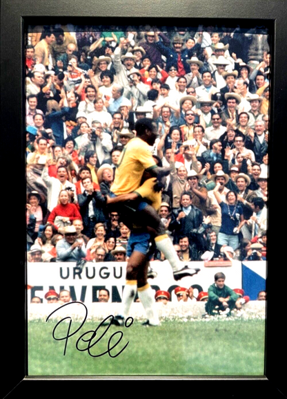 PELE - BRAZIL LEGEND - HAND SIGNED FRAMED 13' INCH X 9' INCH PHOTO WITH COA