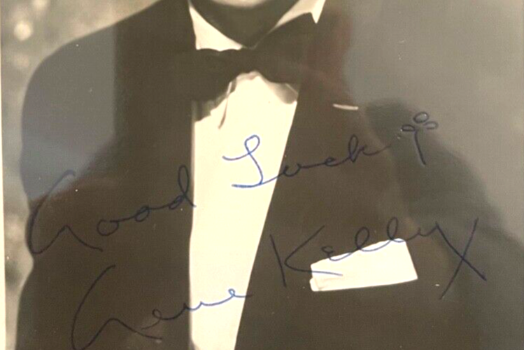 GENE KELLY FAMOUS DANCER, ACTOR HAND SIGNED PHOTO WITH AFTAL COA