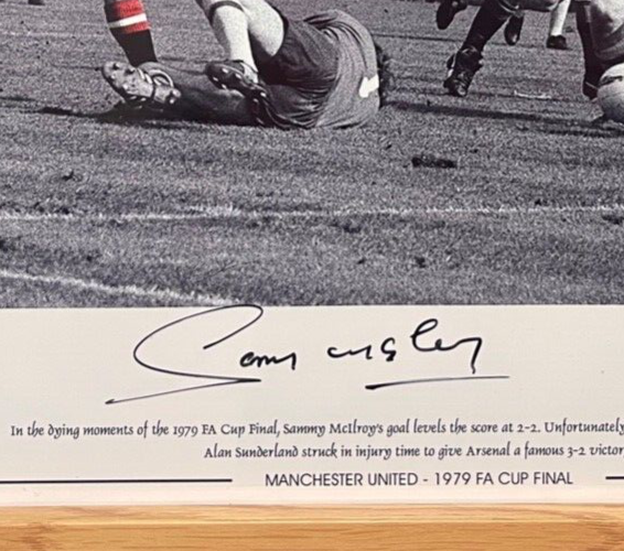 SAMMY MCILROY MANCHESTER UNITED LEGEND HAND SIGNED PHOTO WITH COA