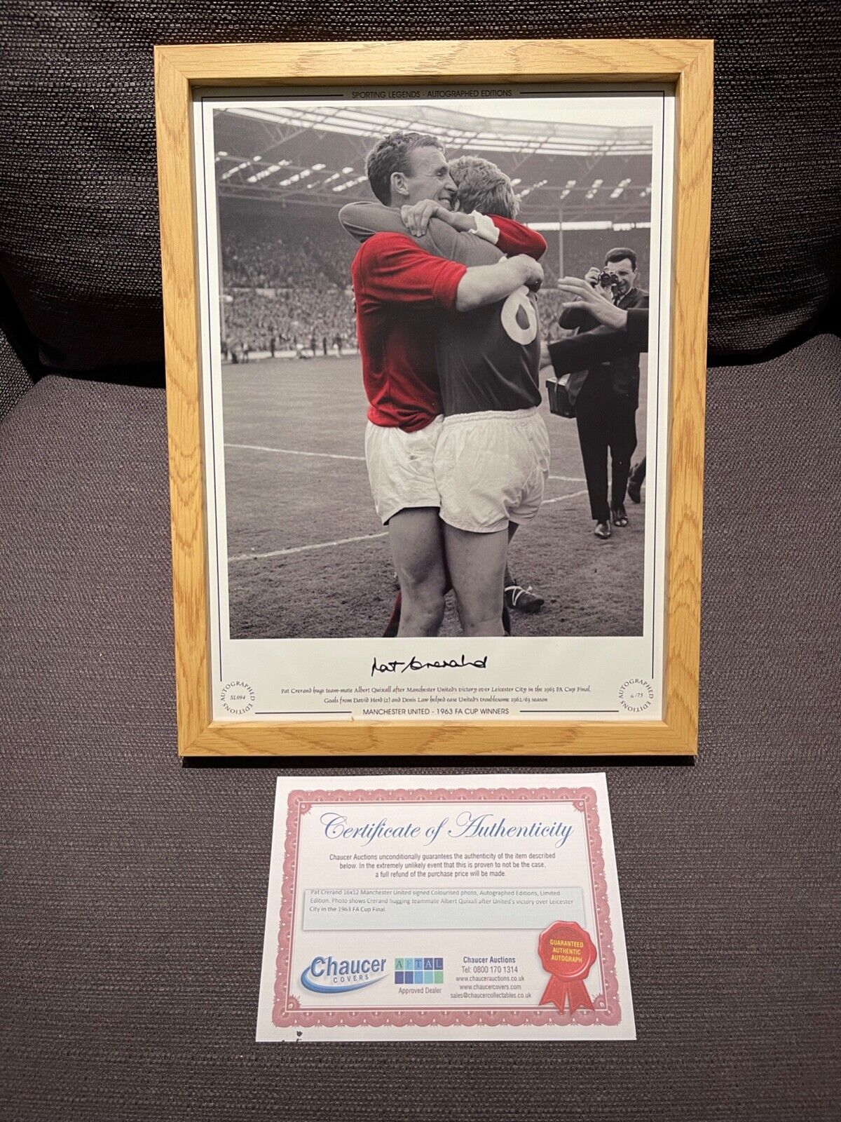 PAT CRERAND MANCHESTER UNITED LEGEND HAND SIGNED PHOTO WITH COA